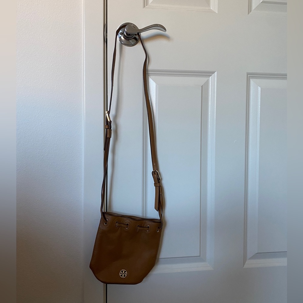 Tory Burch small bucket cross body bag